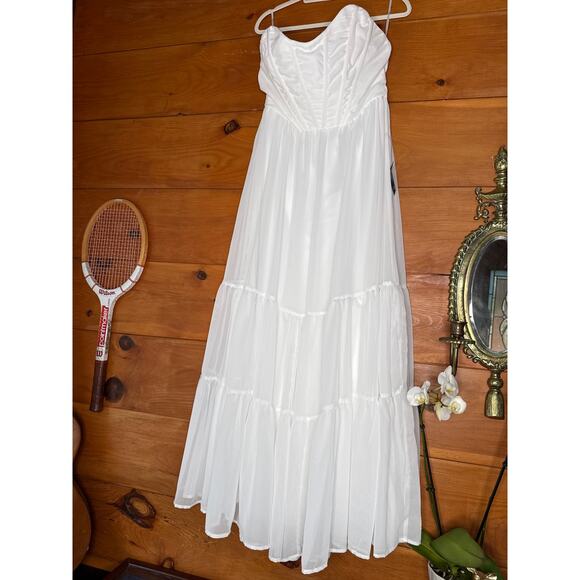 NWT Lulus Special Moment White Strapless Bustier Maxi Dress Engagement Gala Sz M - Picture 2 of 8